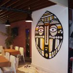 "Oro Nero", Peinture inspirée des arts premiers, masque africain, décoration restaurant africain DNM, Nancy, par Hyperactivity rocks 2016