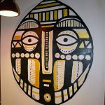 "Oro Nero", Peinture inspirée des arts premiers, masque africain, décoration restaurant africain DNM, Nancy, par Hyperactivity rocks 2016