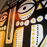 "Oro Nero", Peinture inspirée des arts premiers, masque africain, décoration restaurant africain DNM, Nancy, par Hyperactivity rocks 2016