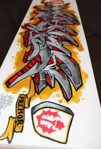 "Non Inultus Premor", graffiti sur toile 90x30cm par Hyperactivity