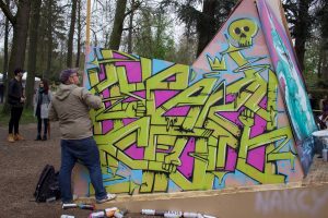 Peinture graffiti réalisée en live lors du Chill Up Festival à la Pépinière de Nancy par Hyperactivity Rocks, 2016