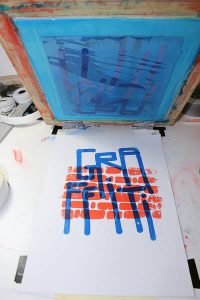 "Graffiti" impression artisanale de 7 estampes en sérigraphie 3 couleurs, tirage limité par Hyperactivity Rocks 2016