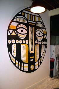 "Oro Nero", Peinture inspirée des arts premiers, masque africain, décoration restaurant africain DNM, Nancy, par Hyperactivity rocks 2016